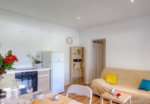 Appartement Tranquille En Bas De Villa Afa Exterior photo